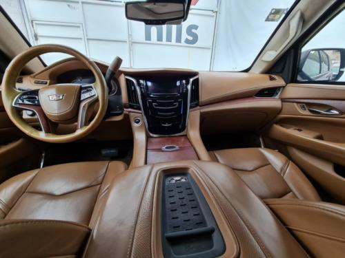 Cadillac Escalade NIII+ Squalo Modelo 2016 95,034 kms. $1,050,000.00