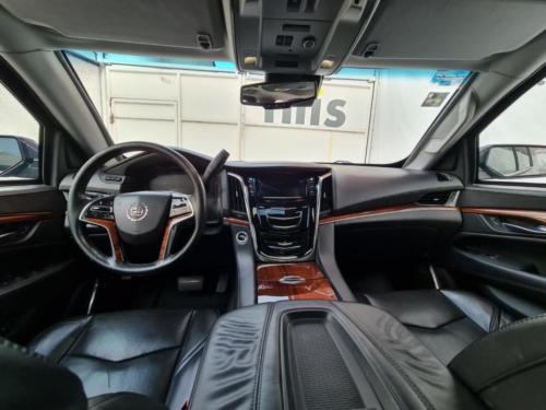 Cadillac Escalade NIII+ Blindajes Alemanes 69,014 kms. $850,000.00