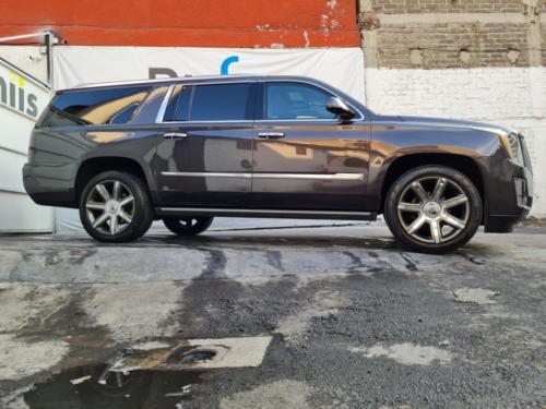 Cadillac Escalade NIII+ Blindajes Alemanes 69,014 kms. $850,000.00