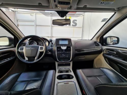 Chrysler Town & Country NIII Global Armour Modelo 2015 25,621 kms. $420,000.00