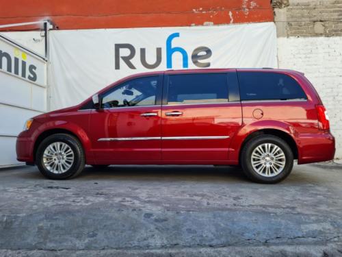 Chrysler Town & Country NIII Global Armour Modelo 2015 25,621 kms. $420,000.00