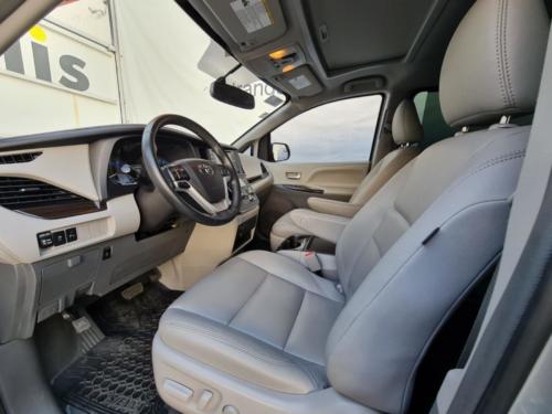 Toyota Sienna NII Parcial Bullet Modelo 2019 37,315 kms. $950,000.00