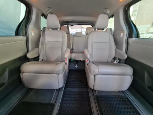 Toyota Sienna NII Parcial Bullet Modelo 2019 37,315 kms. $950,000.00