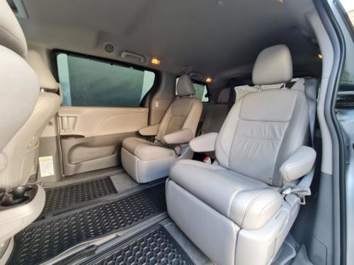 Toyota Sienna NII Parcial Bullet Modelo 2019 37,315 kms. $950,000.00