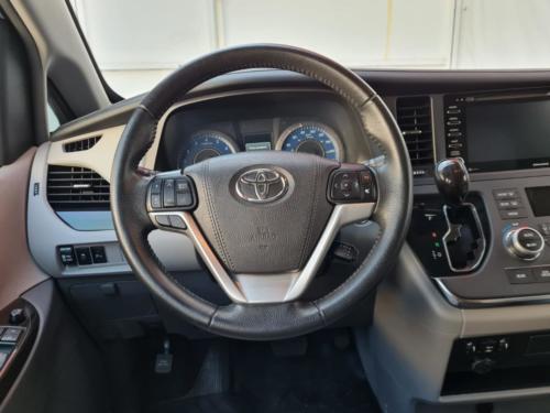 Toyota Sienna NII Parcial Bullet Modelo 2019 37,315 kms. $950,000.00