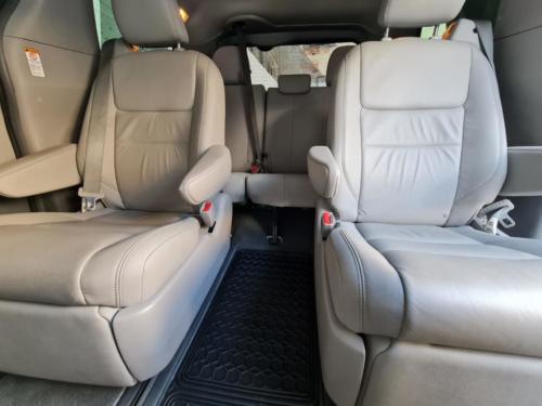 Toyota Sienna NII Parcial Bullet Modelo 2019 37,315 kms. $950,000.00