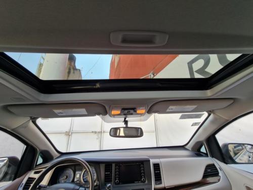 Toyota Sienna NII Parcial Bullet Modelo 2019 37,315 kms. $950,000.00