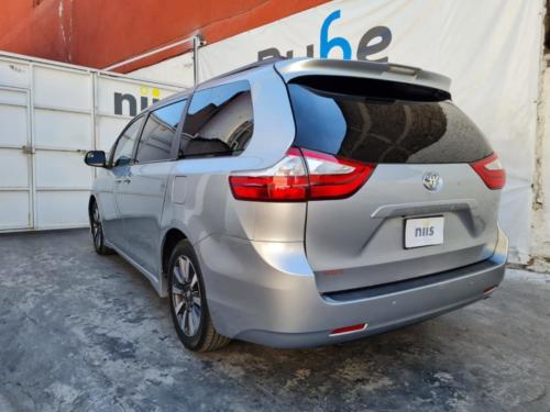 Toyota Sienna NII Parcial Bullet Modelo 2019 37,315 kms. $950,000.00