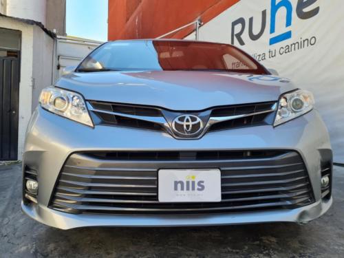 Toyota Sienna NII Parcial Bullet Modelo 2019 37,315 kms. $950,000.00
