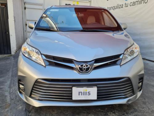 Toyota Sienna NII Parcial Bullet Modelo 2019 37,315 kms. $950,000.00
