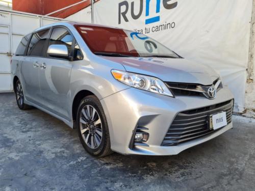 Toyota Sienna NII Parcial Bullet Modelo 2019 37,315 kms. $950,000.00