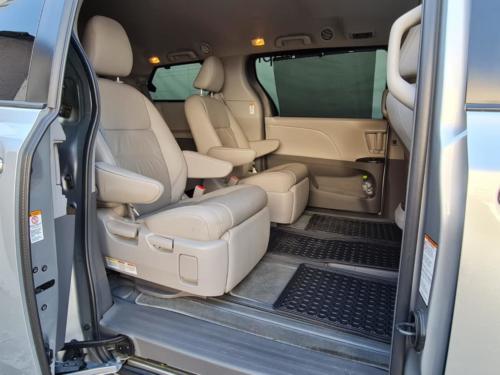 Toyota Sienna NII Parcial Bullet Modelo 2019 37,315 kms. $950,000.00