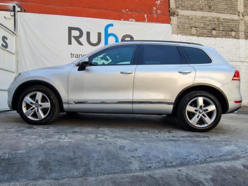 Volkswagen Touareg NV TPS Modelo 2014 98,185 kms. $699,000.00