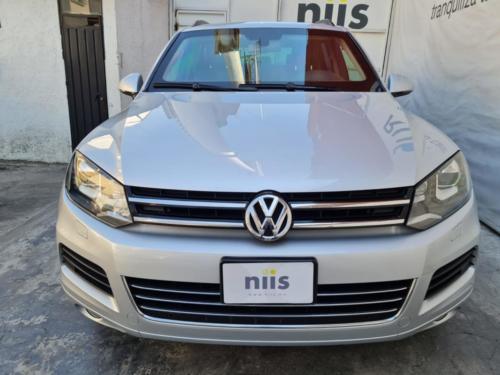 Volkswagen Touareg NV TPS Modelo 2014 98,185 kms. $699,000.00