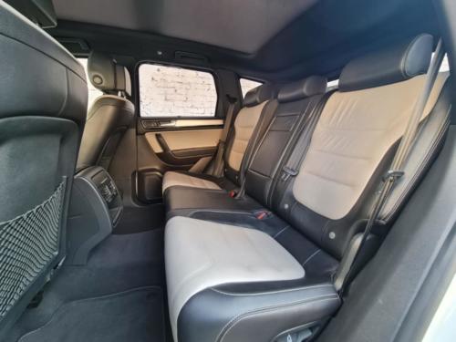 Volkswagen Touareg NIII+ Centur Modelo 2018 117,953 kms. $990,000.00