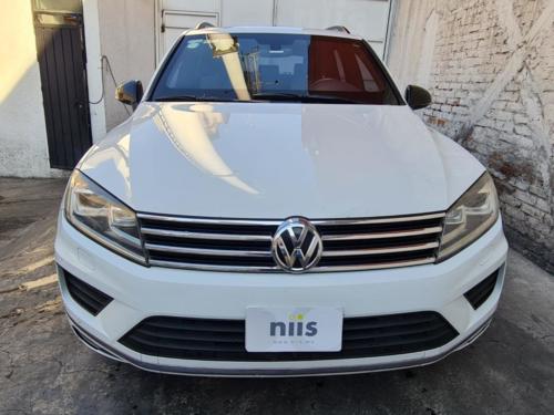 Volkswagen Touareg NIII+ Centur Modelo 2018 117,953 kms. $990,000.00