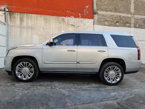 Cadillac Escalade NIII+ WBA 42,700 kms. $1,440,000.00