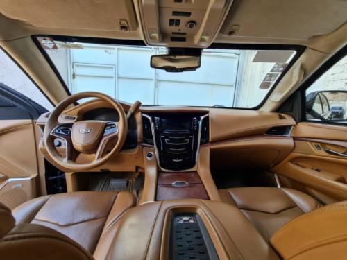 Cadillac Escalade NIII+ Ferbel Modelo 2015 75,659 kms. $900,000.00