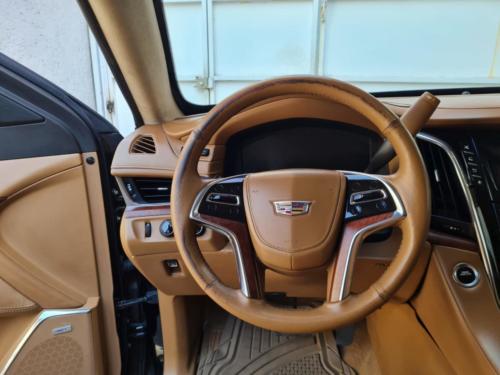 Cadillac Escalade NIII+ Ferbel Modelo 2015 75,659 kms. $900,000.00