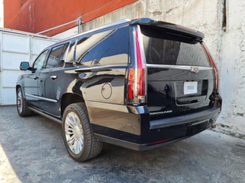 Cadillac Escalade NIII+ Ferbel Modelo 2015 75,659 kms. $900,000.00