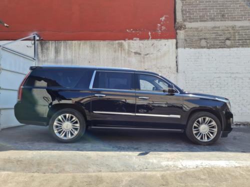 Cadillac Escalade NIII+ Ferbel Modelo 2015 75,659 kms. $900,000.00